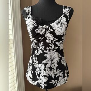 White House Black Market Black & White Floral and Lace Ruched Tank